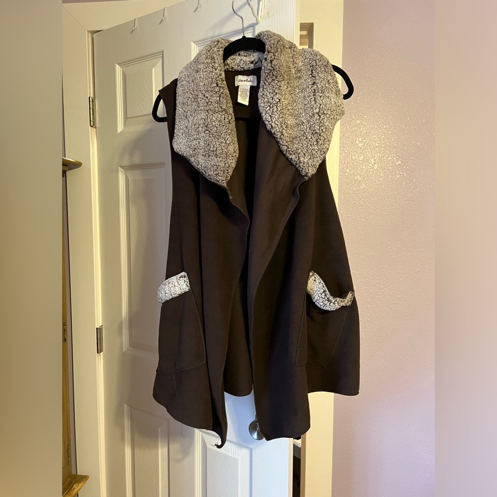 LeModa brown vest